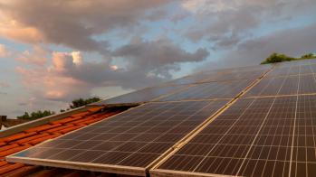 Πώς να επιλέξεις φωτοβολταϊκά που αξίζουν τα χρήματά σου Πώς να επιλέξεις φωτοβολταϊκά που αξίζουν τα χρήματά σου