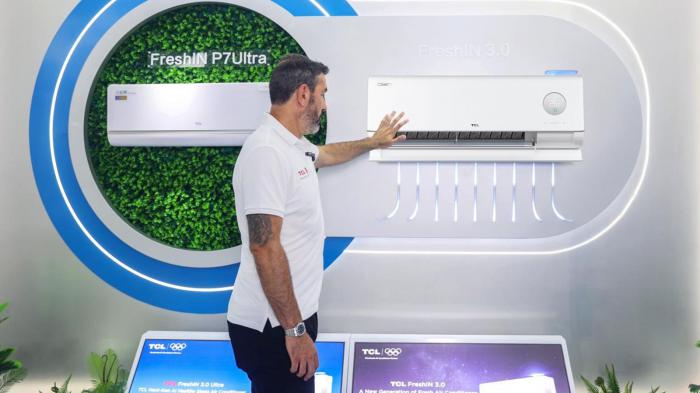 Ο Robert Pires στη μονάδα κλιματιστικών της TCL στην Κίνα Ο Robert Pires στη μονάδα κλιματιστικών της TCL στην Κίνα